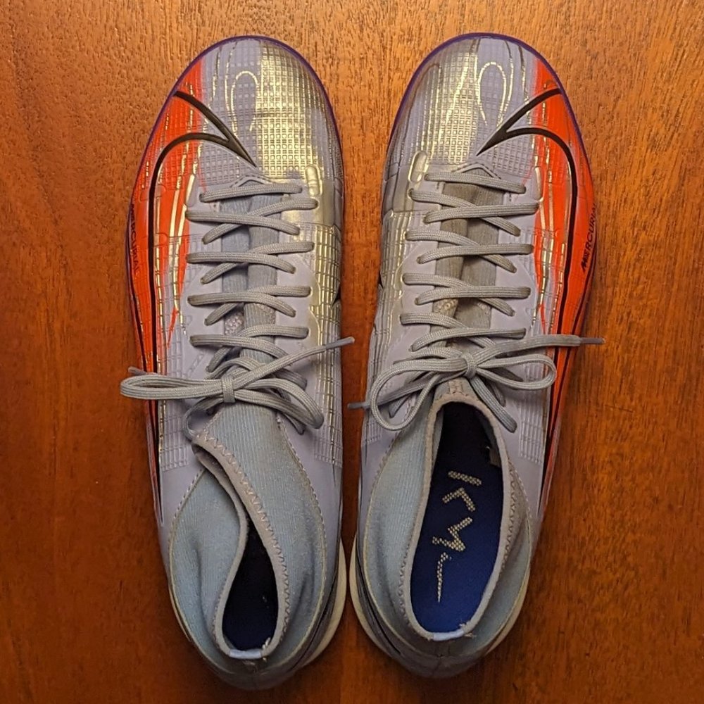 Nike Mercurial Superfly 8 Academy KM IC Indoor/Court Soccer Shoes